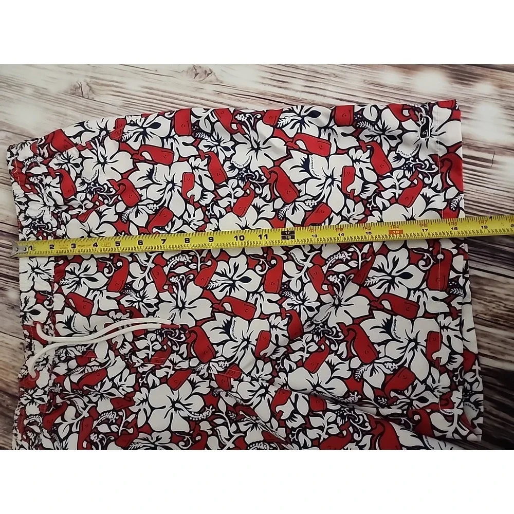 Vineyard Vines Swim Trunks Board Shorts Mens Large Red Whales‎ Beach Hawaiian